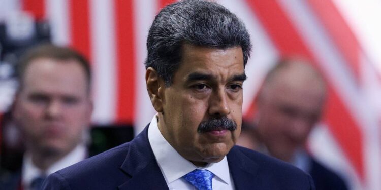 El gobernante de Venezuela, Nicolás Maduro, pidió este lunes que, independientemente del resultado electoral entre Kamala Harris y Donald Trump, el Gobierno de Estados Unidos no se deje llevar por las políticas “fracasadas del extremismo” de la oposición de la nación caribeña. TASS Alexander Shcherbak/TASS/Sipa USA