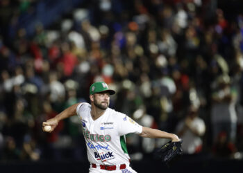 MEXICALI (MÉXICO), 06/02/2025.- Trevor Clifton pitcher de México, lanza ante Puerto Rico este jueves, durante un juego de la fase de grupos de la Serie del Caribe de Beisbol 2025, en el estadio Nido de los Águilas en la ciudad de Mexicali en el estado de Baja California (México). EFE/ Sáshenka Gutiérrez